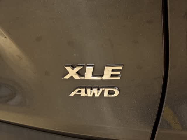 Used 2021 Toyota RAV4 XLE Premium AWD/4WD image 27