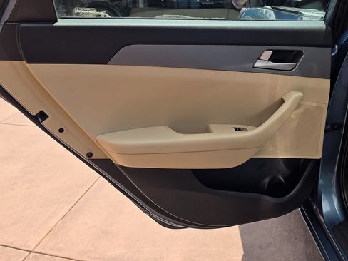 Used 2017 Hyundai Sonata SE FWD image 24