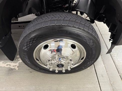 New 2026 Ford F450 XL w/ XL Chrome Package image 4