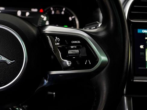 Used 2020 Jaguar XE S image 25