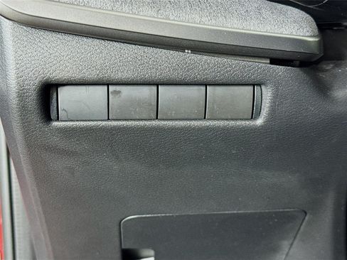 Certified 2025 Nissan Kicks SV AWD/4WD image 10