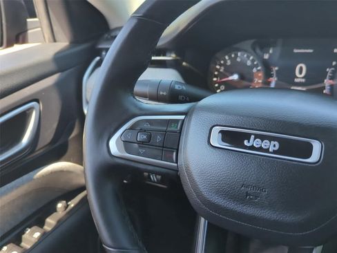 Used 2022 Jeep Compass Latitude AWD/4WD image 19