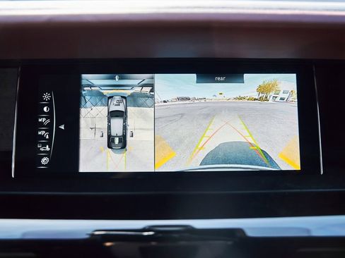 Used 2024 Rolls-Royce Phantom Sedan RWD image 96
