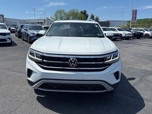 Certified 2022 Volkswagen Atlas Cross Sport SEL AWD/4WD image 2