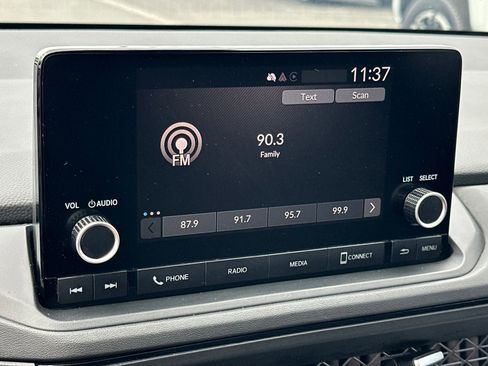 Used 2023 Honda Accord EX image 17