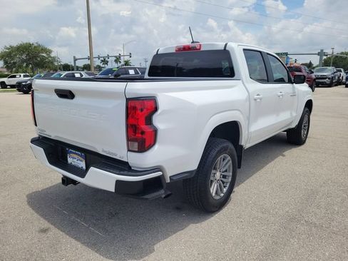 Used 2024 Chevrolet Colorado LT RWD image 4