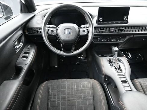 Used 2024 Honda HR-V Sport image 9