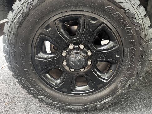 Used 2017 RAM 2500 Laramie w/ Sport Appearance Group AWD/4WD image 11