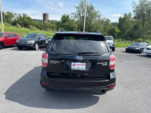 Used 2016 Subaru Forester 2.5i Touring AWD/4WD image 7