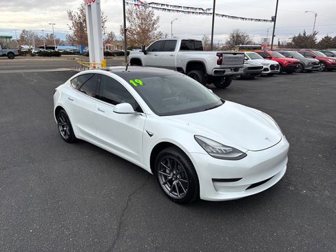 Used 2019 Tesla Model 3 Long Range image 4