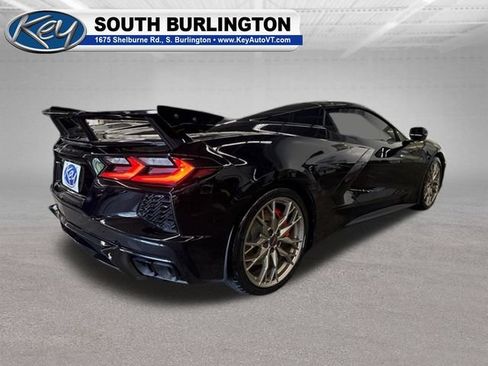Used 2023 Chevrolet Corvette Stingray Premium Conv w/ Z51 Performance Package RWD image 7