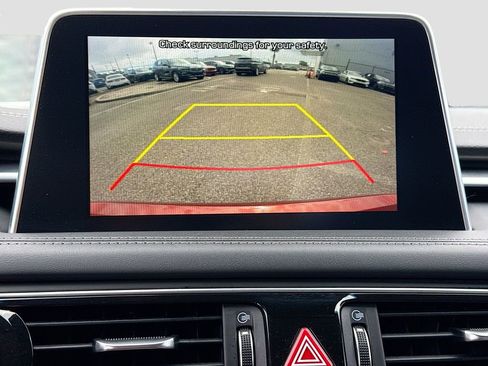 Used 2020 Genesis G70 2.0T image 32