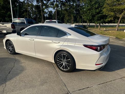 Used 2025 Lexus ES 350 w/ Premium Package FWD image 3