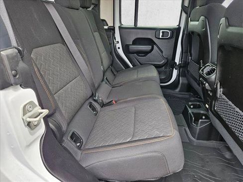 Used 2024 Jeep Gladiator Mojave w/ Safety Group AWD/4WD image 25