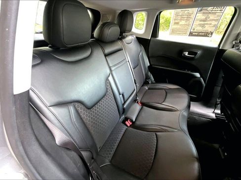 Used 2019 Jeep Compass Latitude AWD/4WD image 15