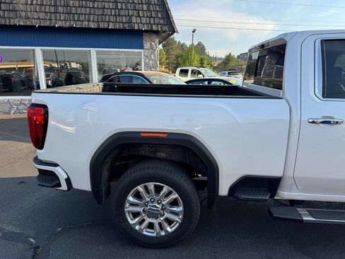 Used 2021 GMC Sierra 2500 Denali w/ Denali Ultimate Package AWD/4WD image 13