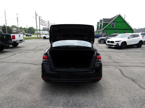 Used 2021 Nissan Versa SV image 19