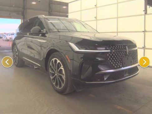 Used 2024 Lincoln Nautilus Reserve w/ Equipment Group 202A image 2