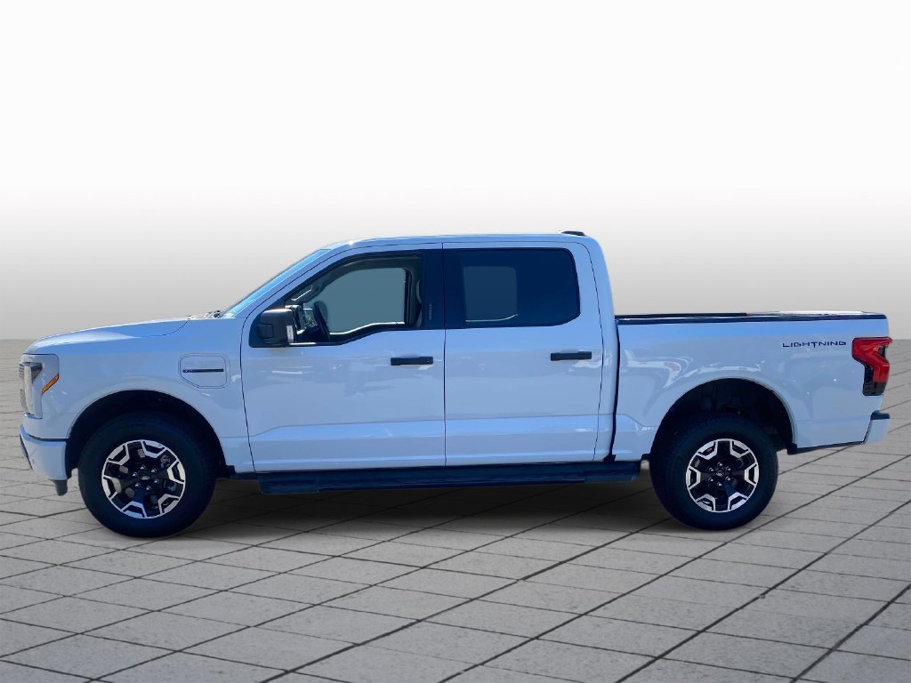 Used 2023 Ford F150 Lightning XLT AWD/4WD image 4