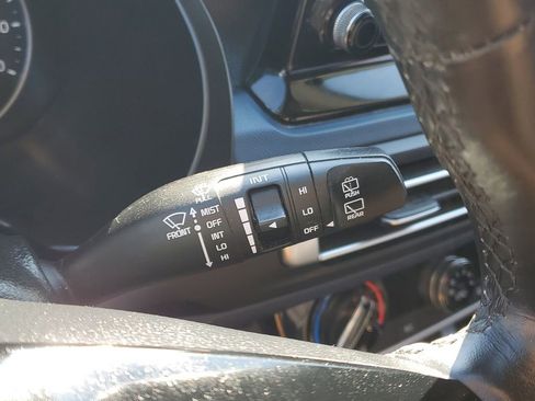 Used 2021 Kia Seltos S FWD image 16
