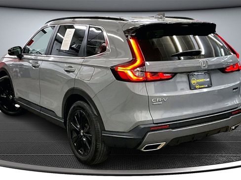 Used 2023 Honda CR-V Sport Touring image 4