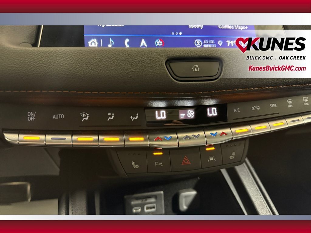 Used 2022 Cadillac XT4 Sport w/ Sun And Sound Package AWD/4WD image 28