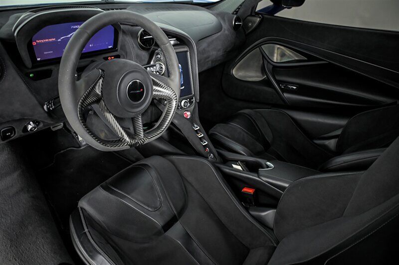Used 2018 McLaren 720S RWD image 20