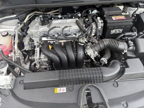 Used 2021 Toyota Corolla LE FWD image 21