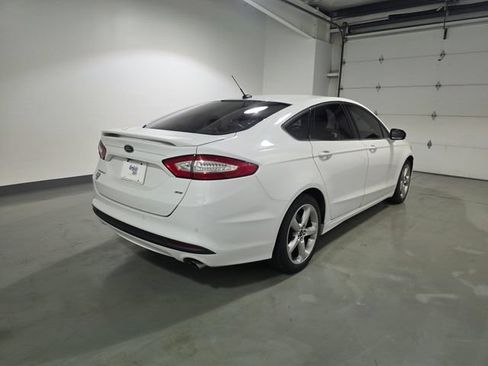 Used 2016 Ford Fusion SE FWD image 7