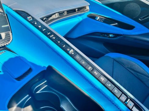 Used 2023 Chevrolet Corvette Stingray Premium Conv w/ Z51 Performance Package RWD image 44