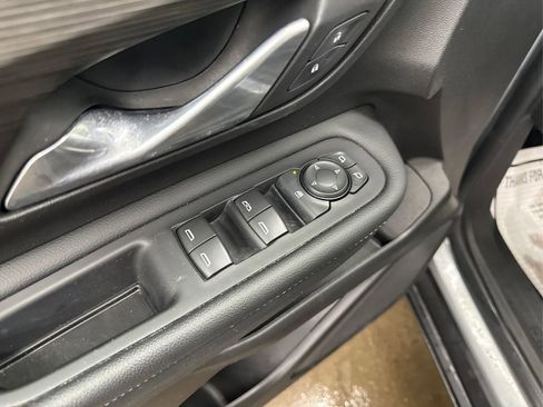 Used 2024 GMC Terrain SLE w/ Driver Convenience Package image 36