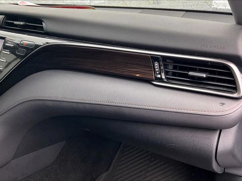 Used 2020 Toyota Camry LE FWD image 16