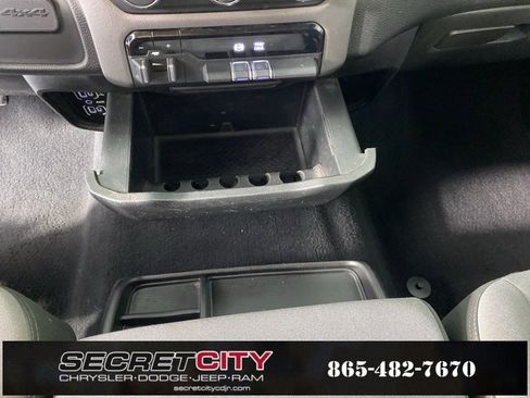 Used 2019 RAM 3500 Big Horn image 24