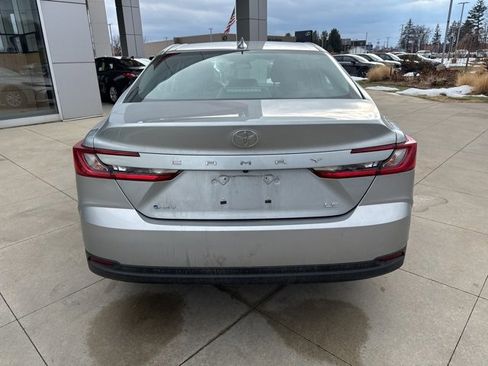 Used 2025 Toyota Camry LE image 6