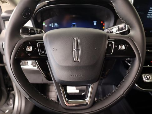 New 2026 Lincoln Corsair Premiere image 3