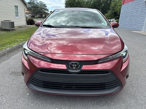 Used 2024 Toyota Corolla LE FWD image 9