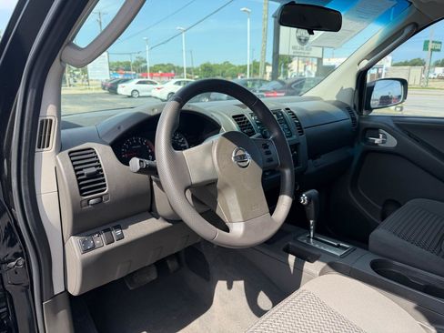 Used 2007 Nissan Frontier SE w/ SE Value Truck Pkg RWD image 10