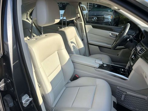 Used 2014 Mercedes-Benz E 350 Sedan image 52