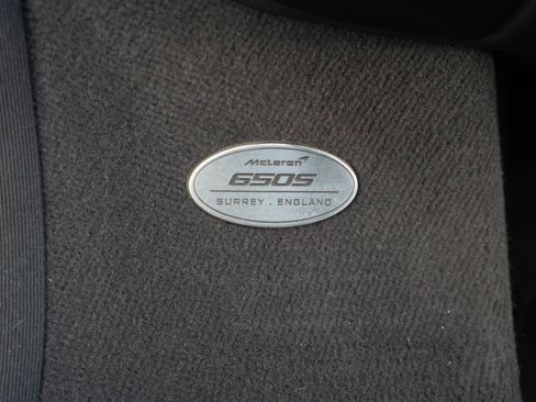 Used 2015 McLaren 650S Spider image 22