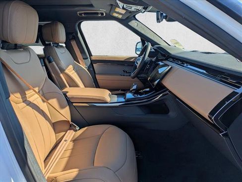 New 2025 Land Rover Range Rover Sport SE image 17