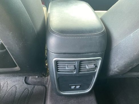 Used 2017 Dodge Charger SE w/ Popular Equipment Group image 13