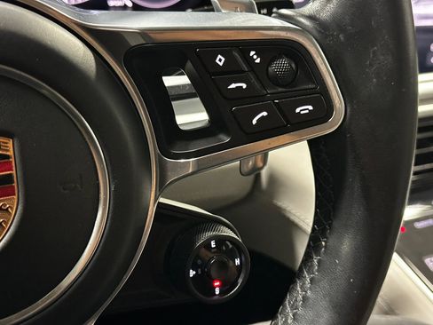 Used 2018 Porsche Panamera 4 w/ Premium Package Plus AWD/4WD image 31