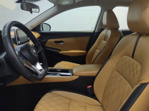 Used 2023 Nissan Sentra SV w/ SV Premium Package FWD image 17