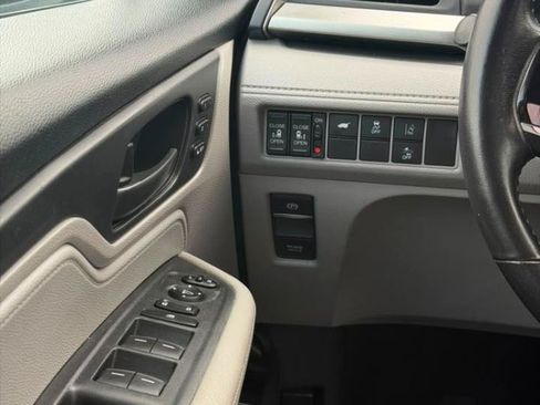 Used 2018 Honda Odyssey EX-L image 30