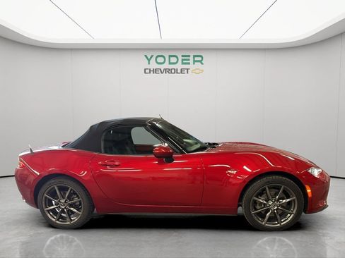 Used 2016 MAZDA MX-5 Miata Grand Touring RWD image 3