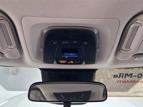 Certified 2025 Toyota Corolla LE image 11