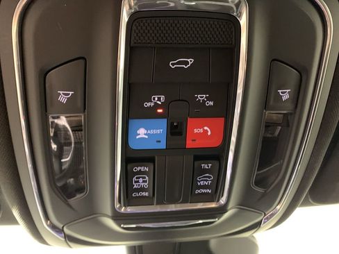 Used 2024 Jeep Grand Cherokee L Altitude image 22