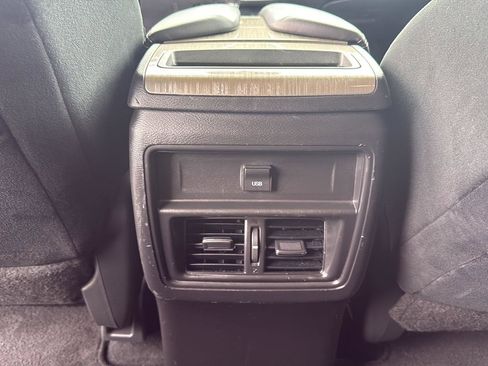 Used 2018 Nissan Murano S image 19