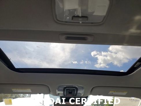 Certified 2023 Hyundai Elantra Limited image 17