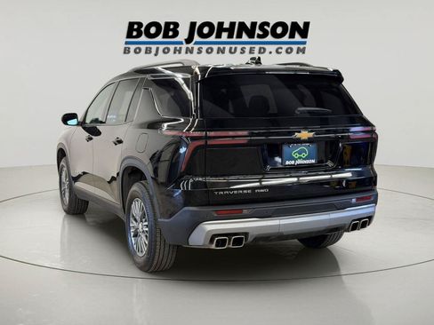 Used 2025 Chevrolet Traverse LT AWD/4WD image 8